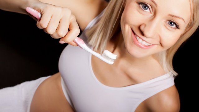 Prendre soin de ses dents pendant la grossesse !