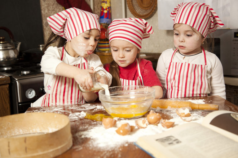 Comment éduquer son enfant en cuisinant ?