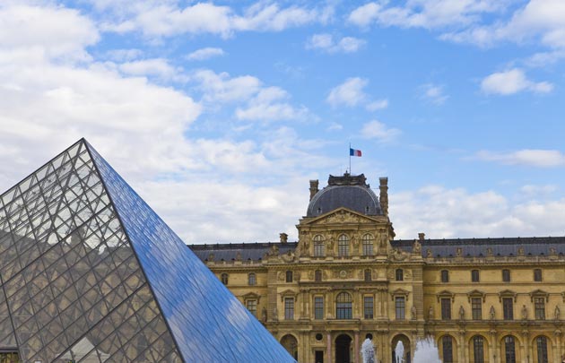 Comment profiter de votre visite des monuments parisiens cet été ?